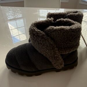 NWT Zara Kids Dark Gray Shearling Cuff Ankle Boots